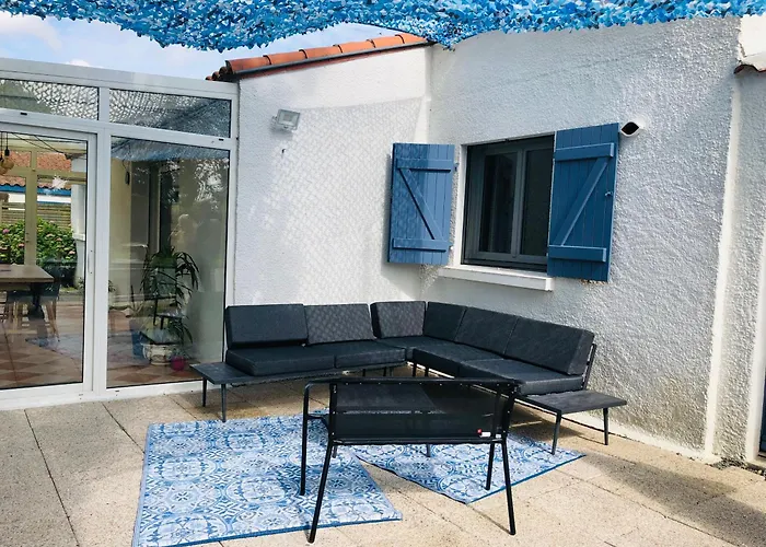 Proche De La Cote Chauvé